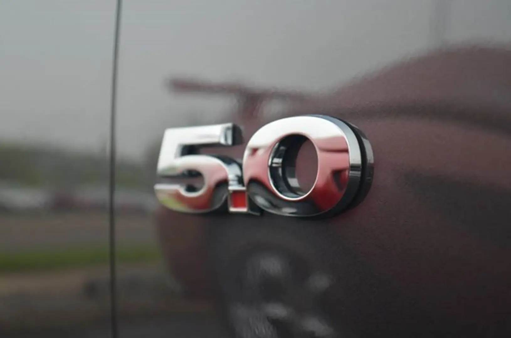 Chrome 5.0 logo on vehicle