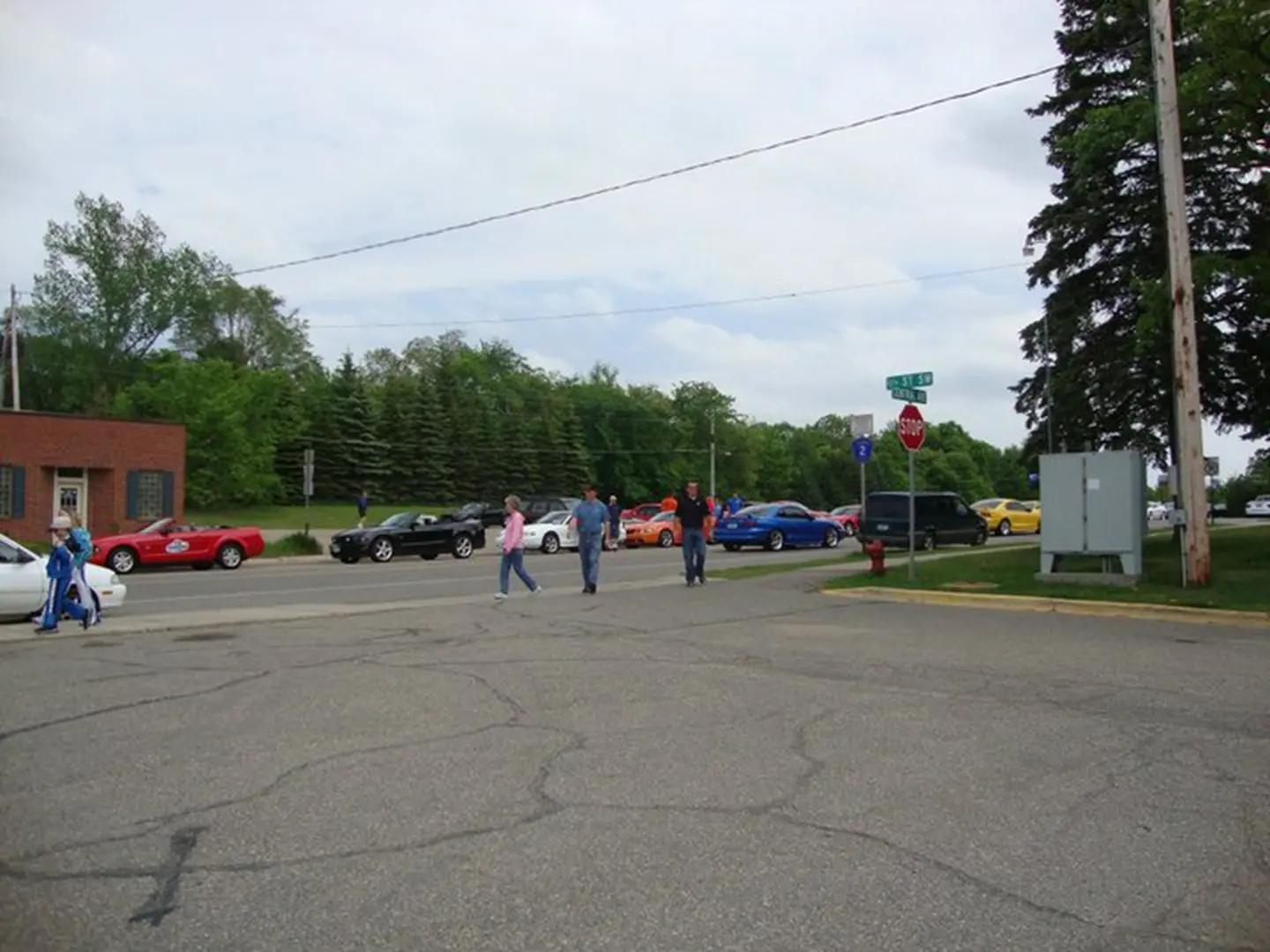 Intersection with pedestrians and vehicles